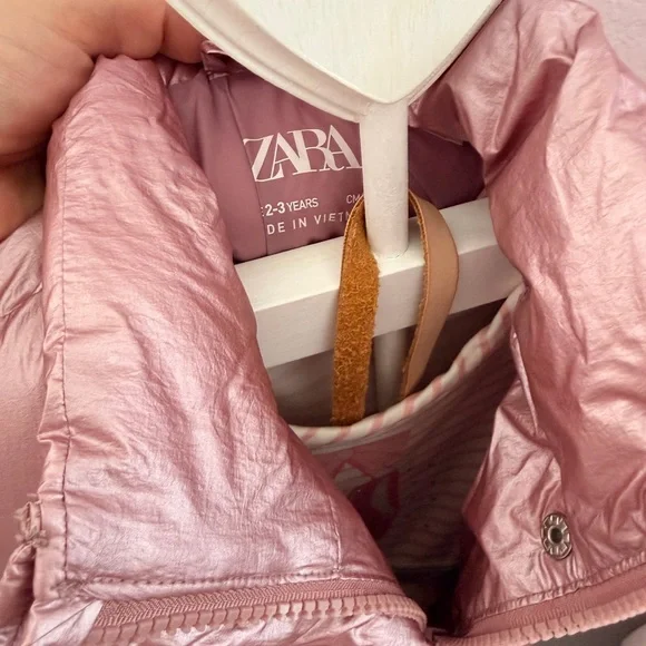 Zara Metallic Pink Puffer Coat for Kids - Picture 3 of 3